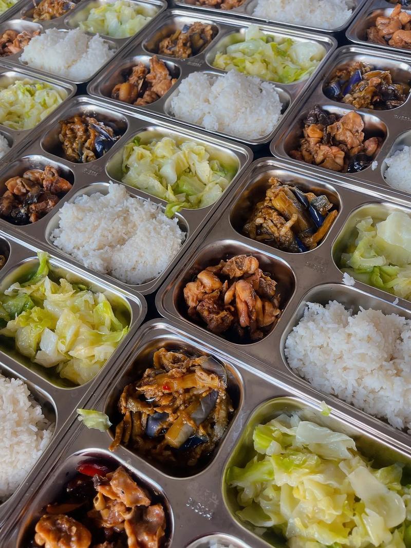 中央厨房：现代餐饮行业的新引擎